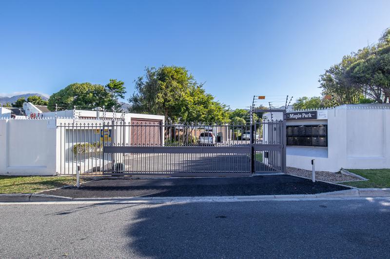 To Let 2 Bedroom Property for Rent in Tokai Western Cape